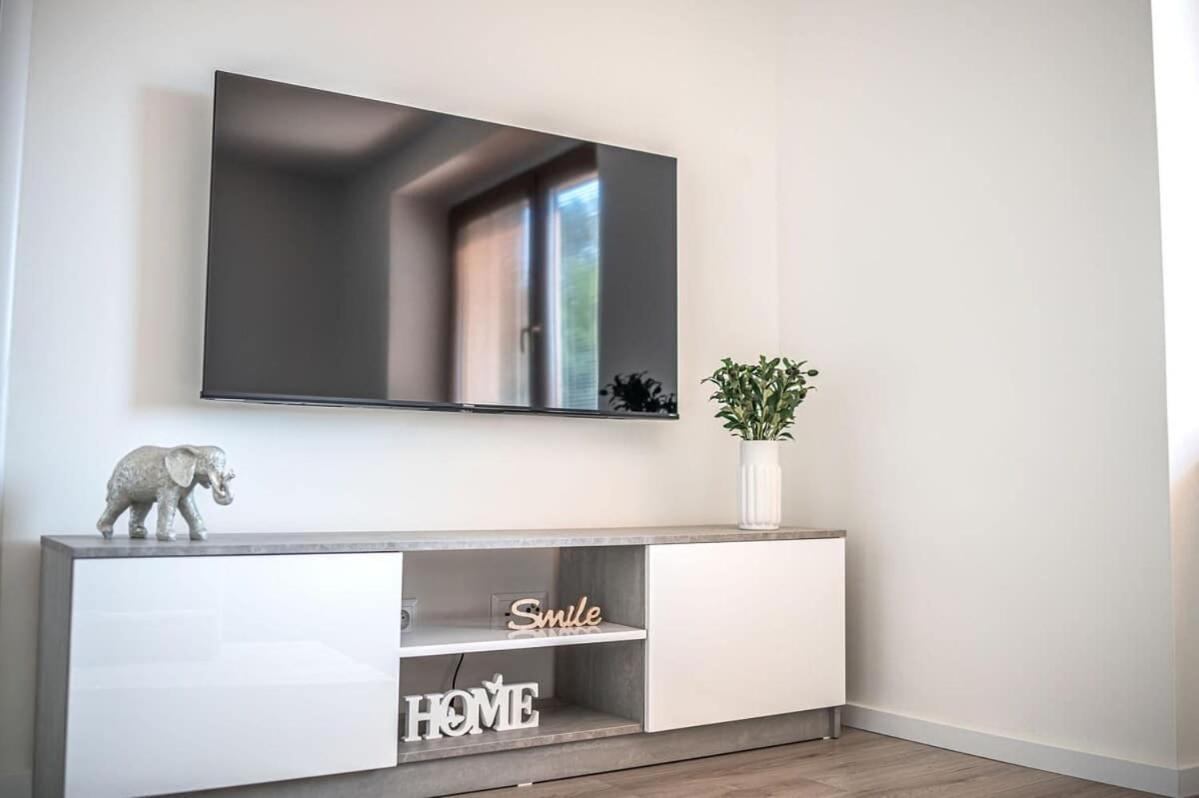 Nitra Castle Suite - Modern Elegance & Serenity מראה חיצוני תמונה