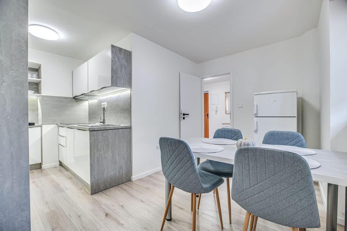 Nitra Castle Suite - Modern Elegance & Serenity מראה חיצוני תמונה